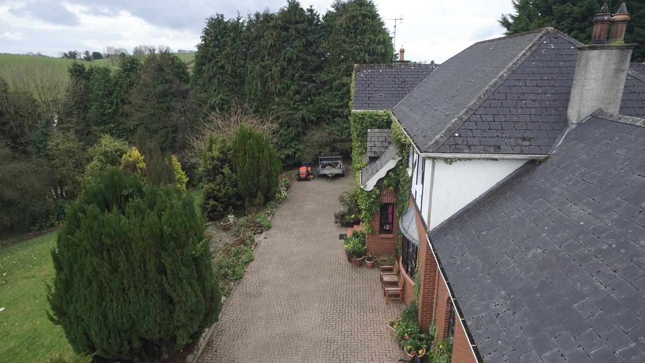 Pinewood Lodge Guest House Ома Экстерьер фото
